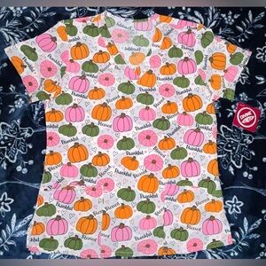 NWT! Divine Stretch Blessing Season Graphic Print Scrub Top 19” P2P